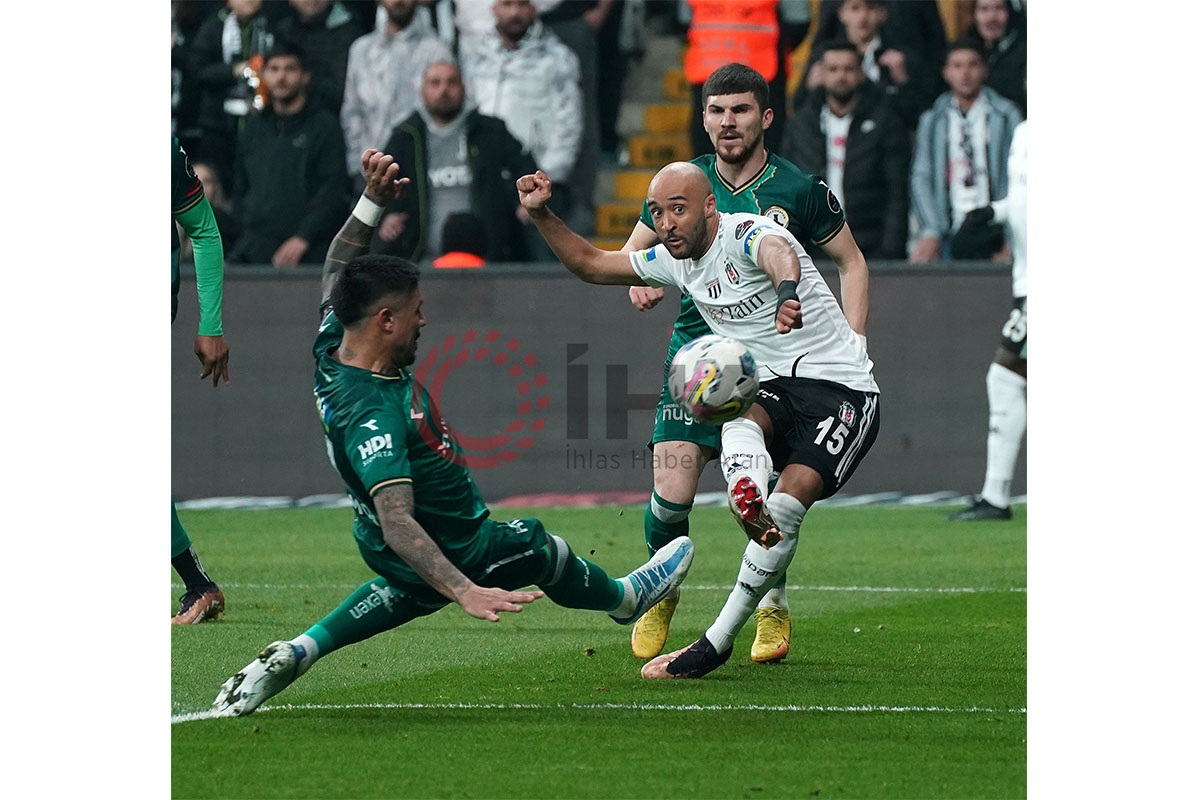 Beşiktaş’ta Redmond gollerine devam ediyor
