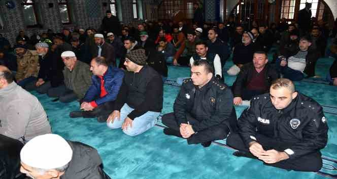 Altınova’da şehitler için mevlit okundu