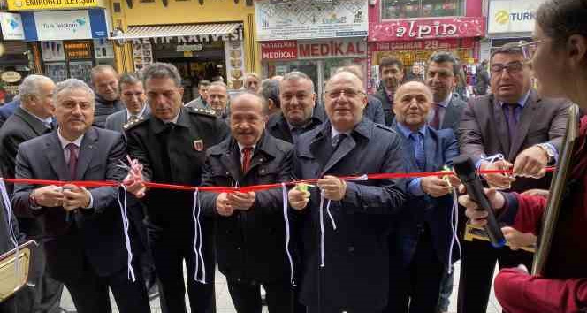 Kardeş okul için sergi açıldı