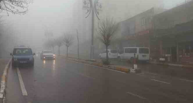 Şırnak’ta etkili olan sis, görüş mesafesini 10 metreye düşürdü