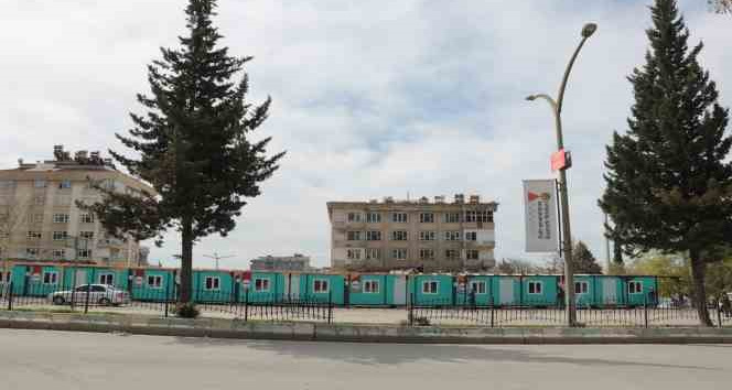 Kahramanmaraş’ta depremzede esnafa konteyner çarşı