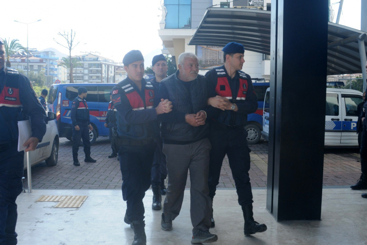 Tartıştığı müteahhidi tüfekle vurup öldüren bekçi tutuklandı