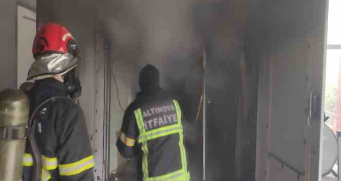 Yalova Altınova’da soğuk hava deposunda yangın