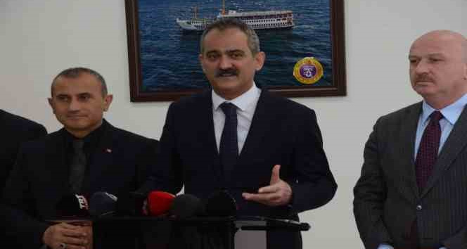 Bakan Özer: "Yıl sonuna kadar tüm köy okullarını hızlı bir şekilde köy yaşam merkezine çevirmeyi hedefliyoruz"