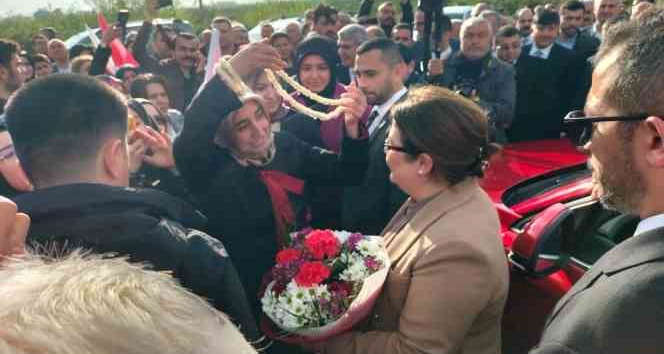 Bakan Yanık aday tanıtımı toplantısına Togg ile geldi