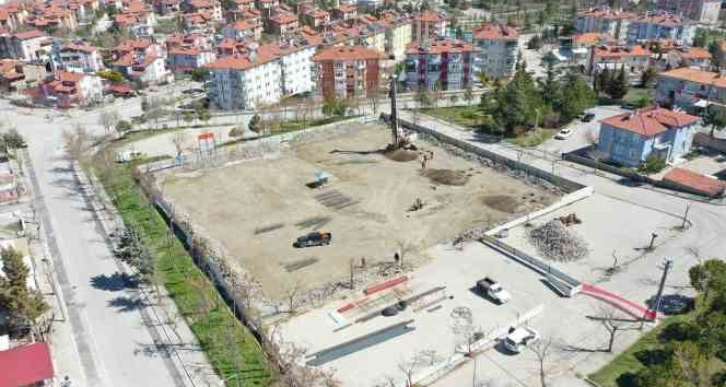 Binbirevler Kapalı Pazaryeri’nin inşaat çalışmaları başladı