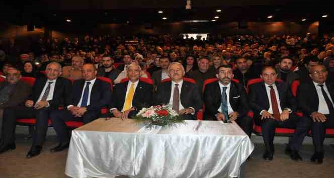 Kars’ta AK Parti gövde gösterisi yaptı
