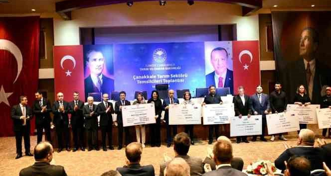 Bakan Kirişci, Çanakkale’de tarım sektörü temsilcileriyle bir araya geldi