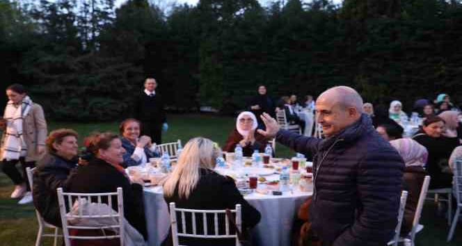 Büyükçekmeceli kadınlar Edirne’de iftar yemeğinde bir araya geldi