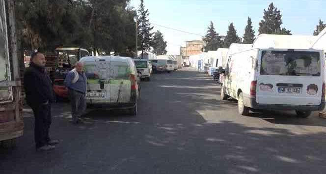 İş yerleri yıkılan toptancılar çadırlarda ayakta durmaya çalışıyor: "Ekmeğimizin peşindeyiz"