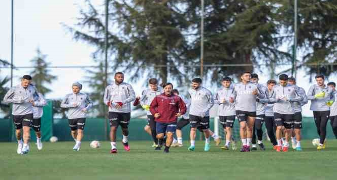 Trabzonspor, Süper Lig’de moral arıyor