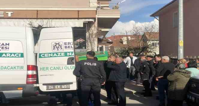 Kadın öğretmen evde iple asılmış halde bulundu