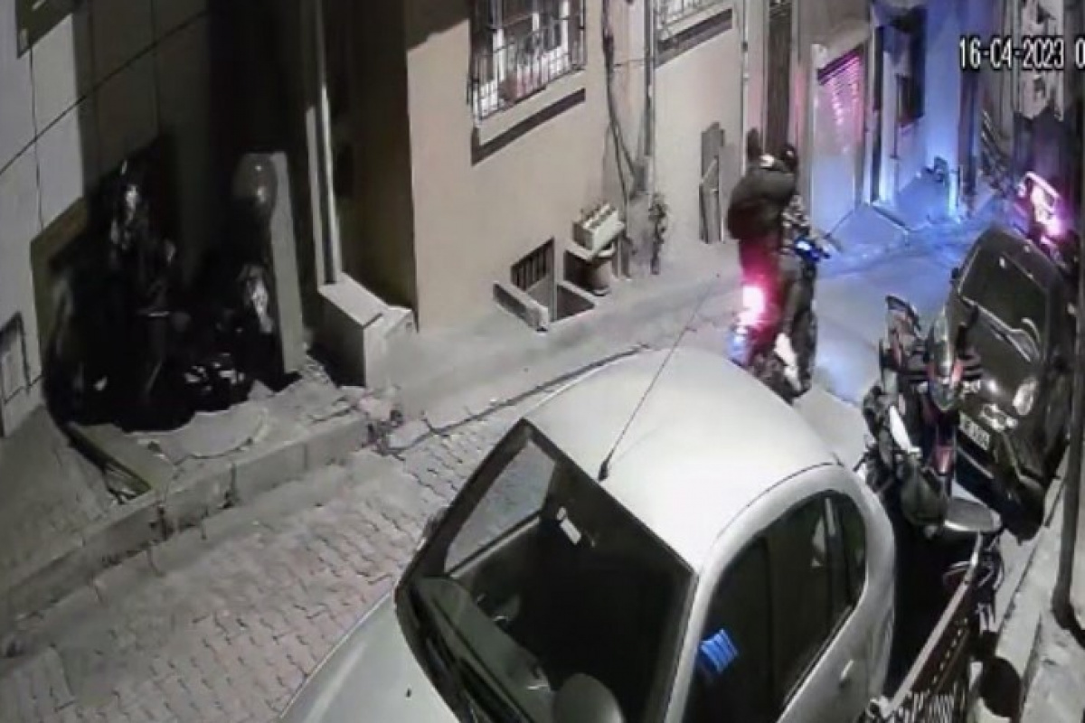 İstanbul’da bakkala silahlı saldırı kamerada: Motosikletle gelip kurşun yağdırdılar