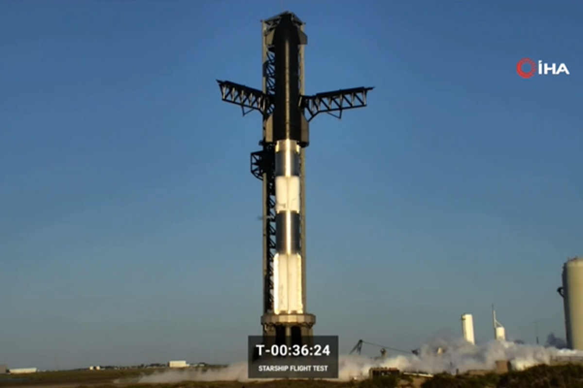 SpaceX&#039;in en güçlü uzay roketi Starship&#039;in fırlatma denemesi erteledi