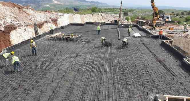 Kalıcı konutların yapımı sürüyor