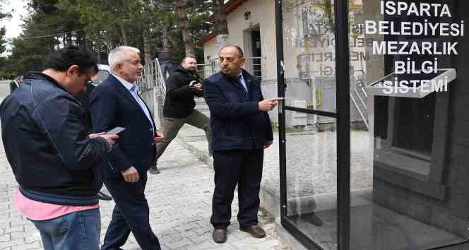 Isparta’ da mezarlıklarda navigasyon uygulaması