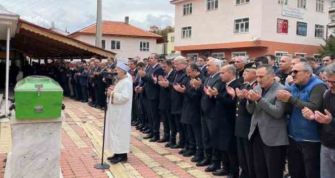 İçişleri Bakan Yardımcısı Çataklı’nın vefat eden annesi son yolculuğuna uğurlandı