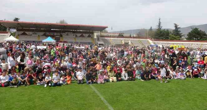 Tekne orucu iftarında stadyum doldu taştı