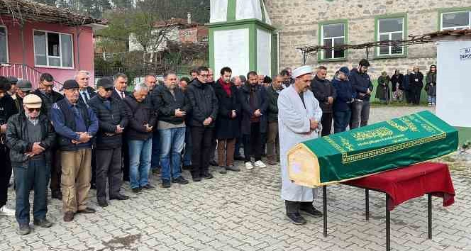 Yönetmen Nuri Bilge Ceylan’ın annesinin cenazesi Çanakkale’de toprağa verildi