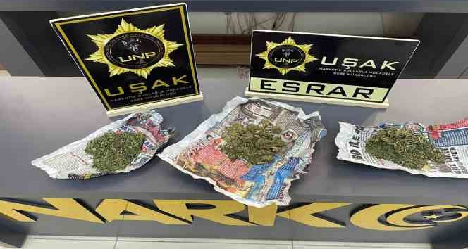 Uşak’ta yüzlerce uyuşturucu hap ele geçirildi
