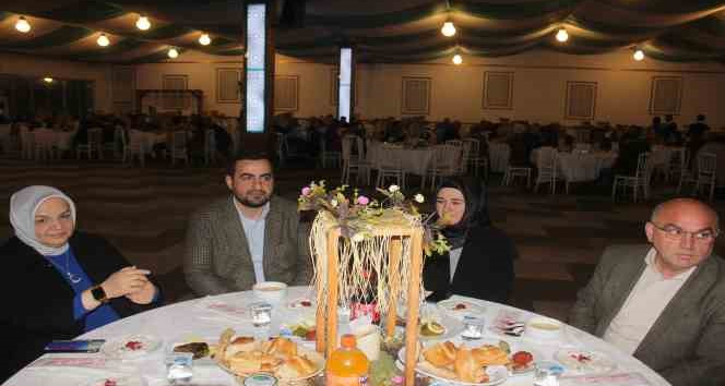 Salkım Orman Ürünleri ailesi iftarda bir araya geldi