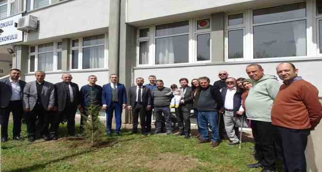 Depremde hayatını kaybeden öğrencilerin anısına fidan dikimi yapıldı