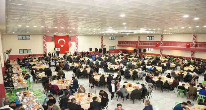 Sason’da bin kişi iftarda bir araya geldi
