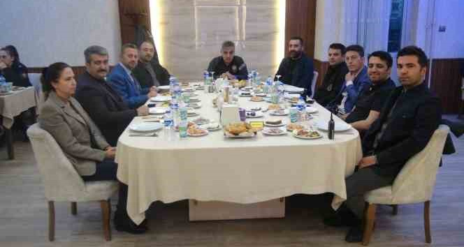 Ağrı Emniyet Müdürü Aydın, iftarını polislerle birlikte açtı