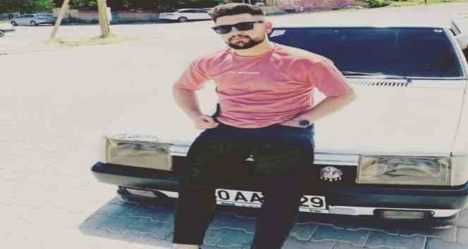 Otomobille çarpışan motosikletin sürücüsü hayatını kaybetti