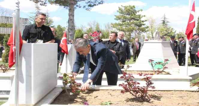 Karaman’da şehitlik ziyareti