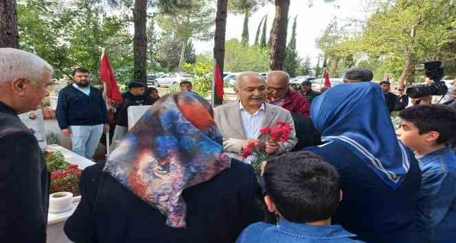 Osmaniye’de bayram öncesi şehitlik ziyareti