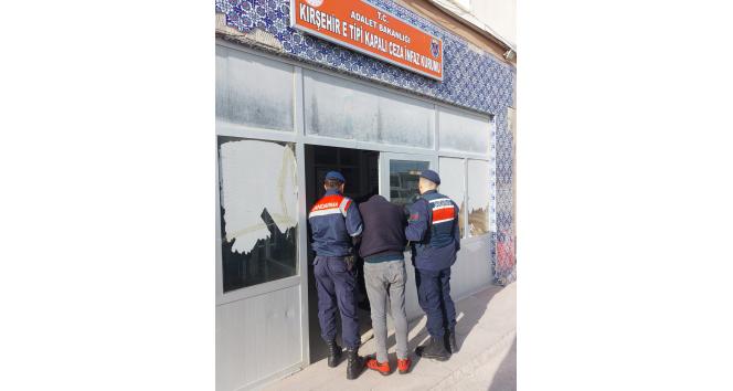 Kendini jandarma olarak tanıtan şahıs ekiplerden kaçamadı