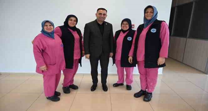 Biga Belediye Başkanı Bülent Erdoğan, belediye personeliyle bayramlaştı