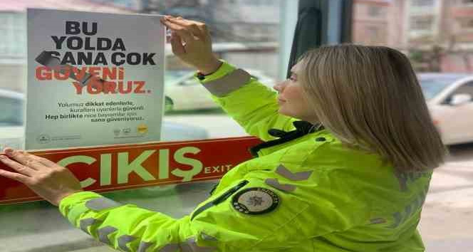 Polisten trafik kazalarına karşı bilinçlendirme