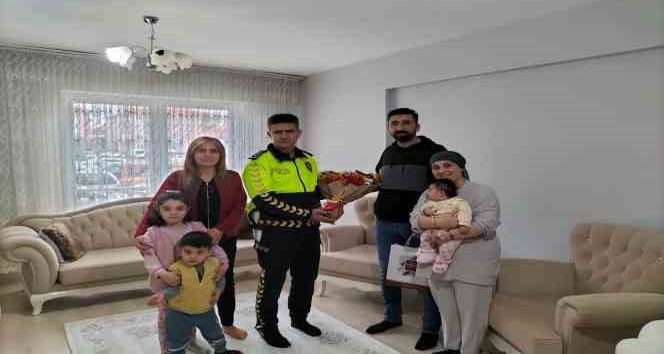 Bayramda şehit aileleri ziyaret edildi