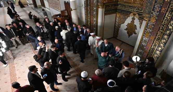 Başkan Aktaş, bayram sofrasında depremzede, şehit aileleri ve gazilerle buluştu