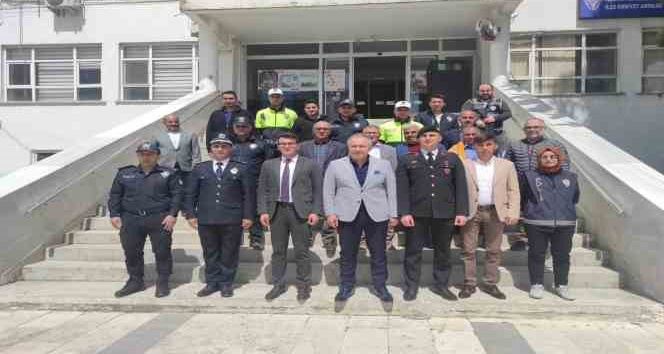 Selendi’de protokol bayramlaştı