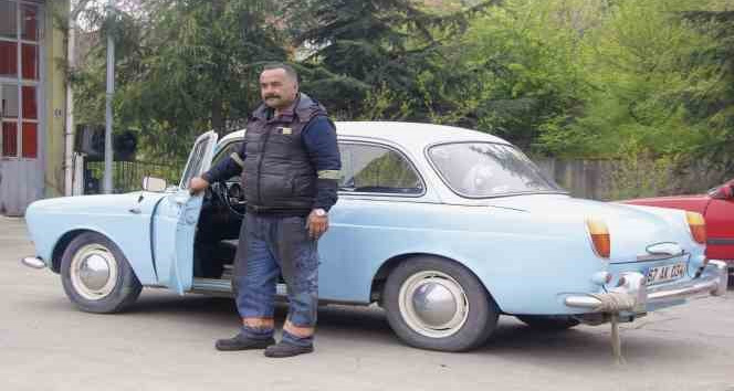 Gözü gibi baktığı nostaljik aracına 350 bin lira istedi