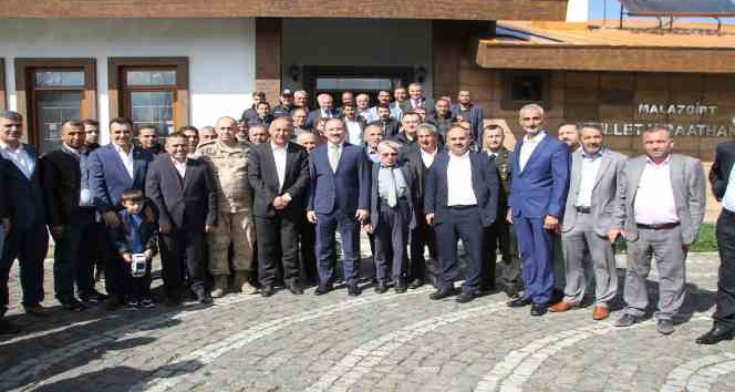 Malazgirt’te bayramlaşma töreni yapıldı