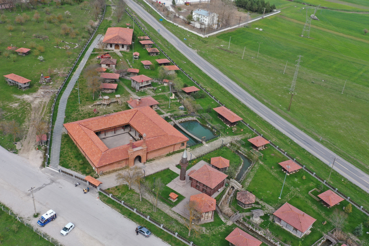 Dünyada benzeri olmayan 'Ambarköy' ziyaretçilerini bekliyor