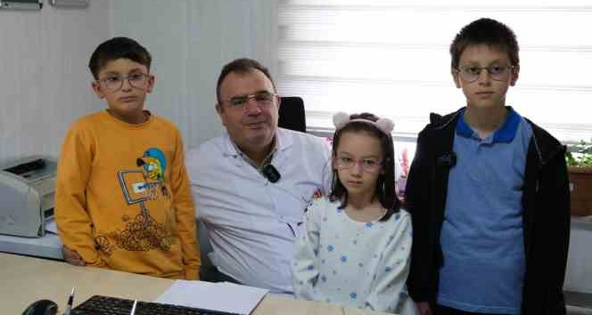 Sağlık çalışanları çocuklarının bayram harçlıkları depremzede akranlarına