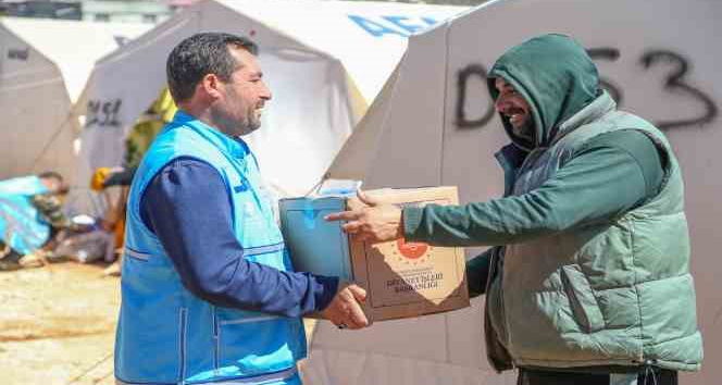 TDV, Ramazan’da Türkiye’de 10 milyondan fazla kişiye yardım ulaştırdı