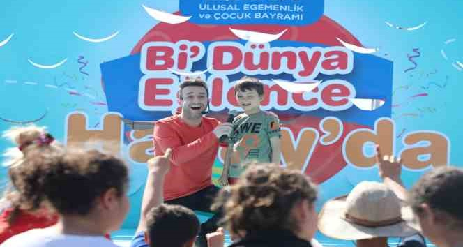 Depremzede çocuklar Lemi Filozof ve Onur Erol ile bayramın tadını çıkardı