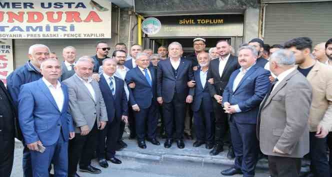 Bakan Akar Ve Başkan Büyükkılıç’tan STK’lara ‘bayram’ ziyareti