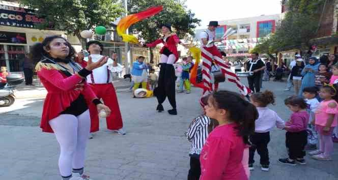 Kuşadası’nda çifte bayram sevinci yaşanıyor