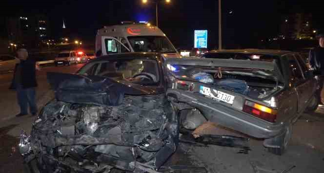 Alkollü vatandaş bayram trafiğini birbirine kattı, 4 araca kaza yaptırdı: 3 yaralı