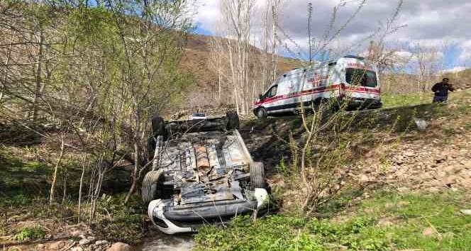 Bingöl’de otomobil şarampole devrildi: 4 yaralı