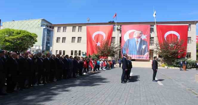 Iğdır’da 23 Nisan Ulusal Egemenlik ve Çocuk Bayramının 103. yıl dönümü kutlandı