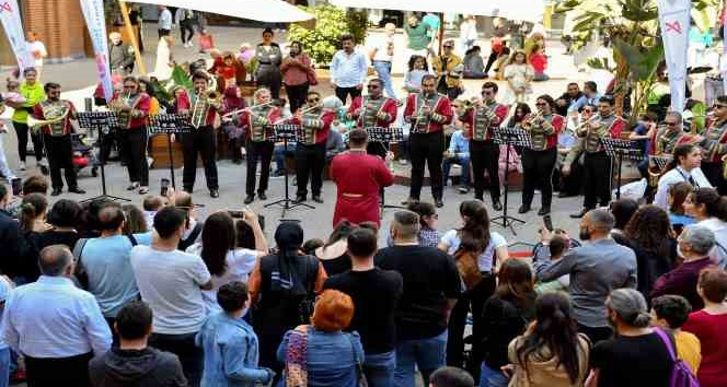 Mersin’de 23 Nisan’a özel ’Çocuk Şarkıları’ etkinliği düzenlendi