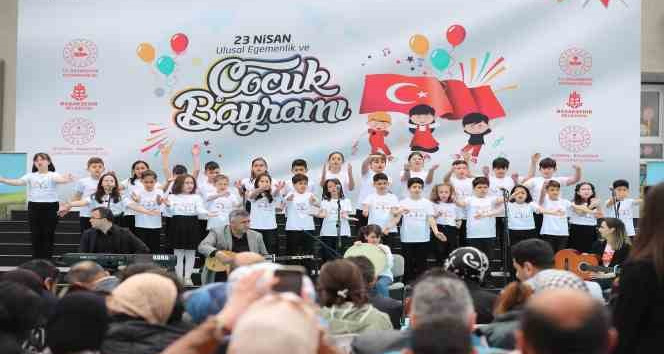 Başakşehirli çocukların çifte bayram sevinci
